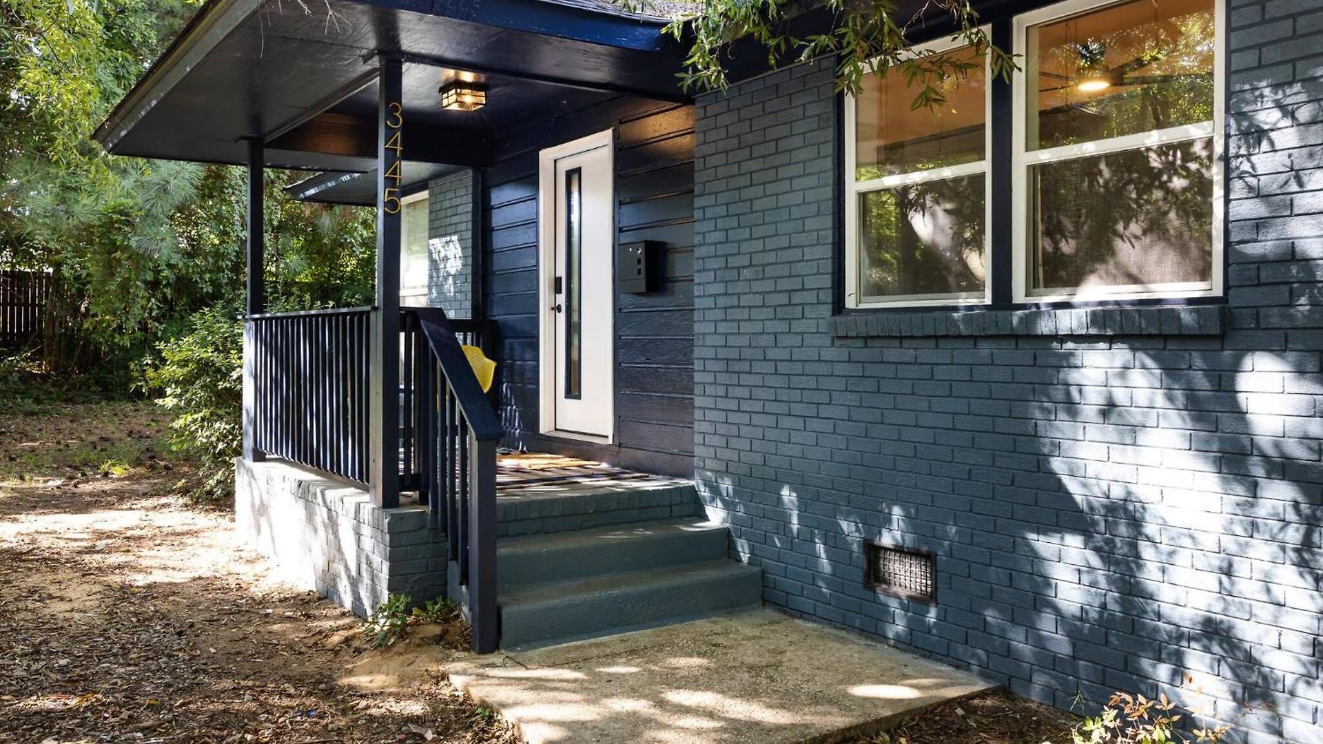New Shamrock Stunner | King Bed, Pet Friendly