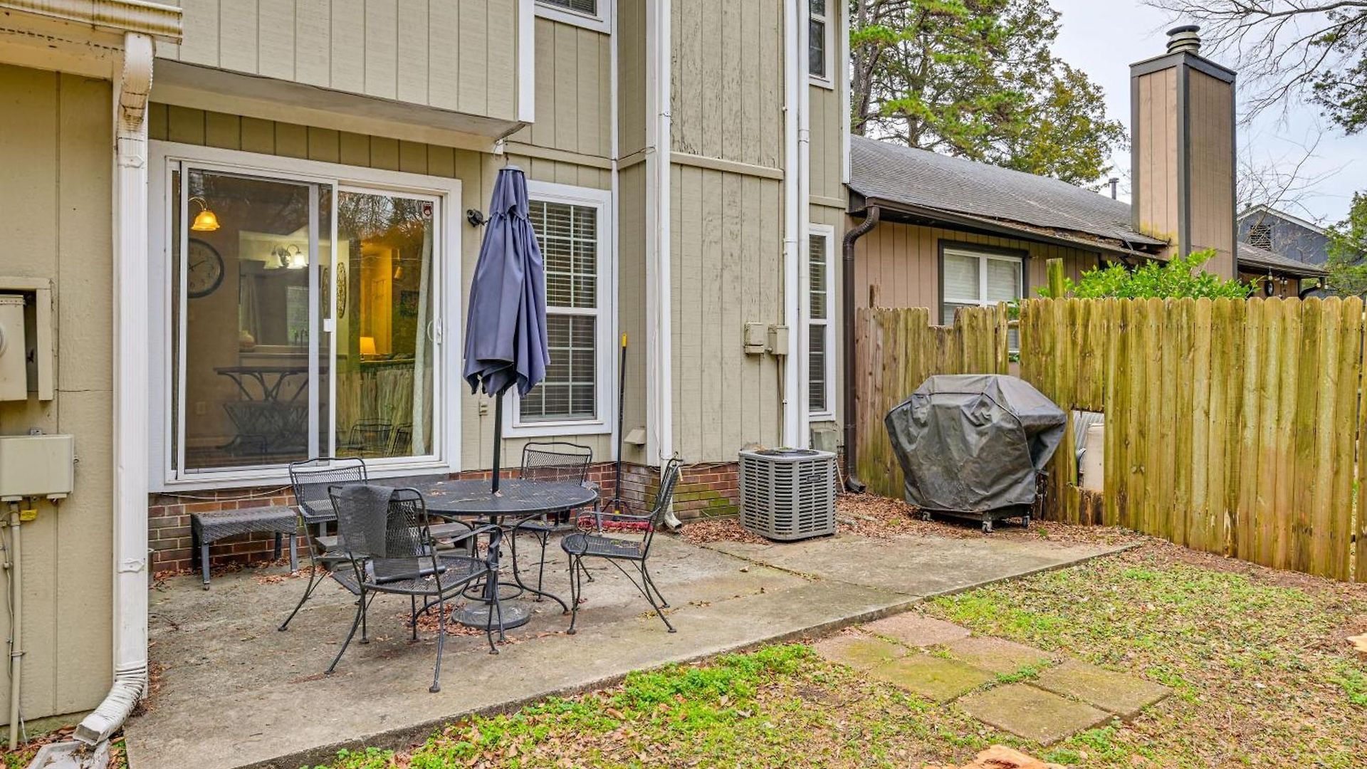 Cozy Family Retreat! In Suburbs Holiday home *
