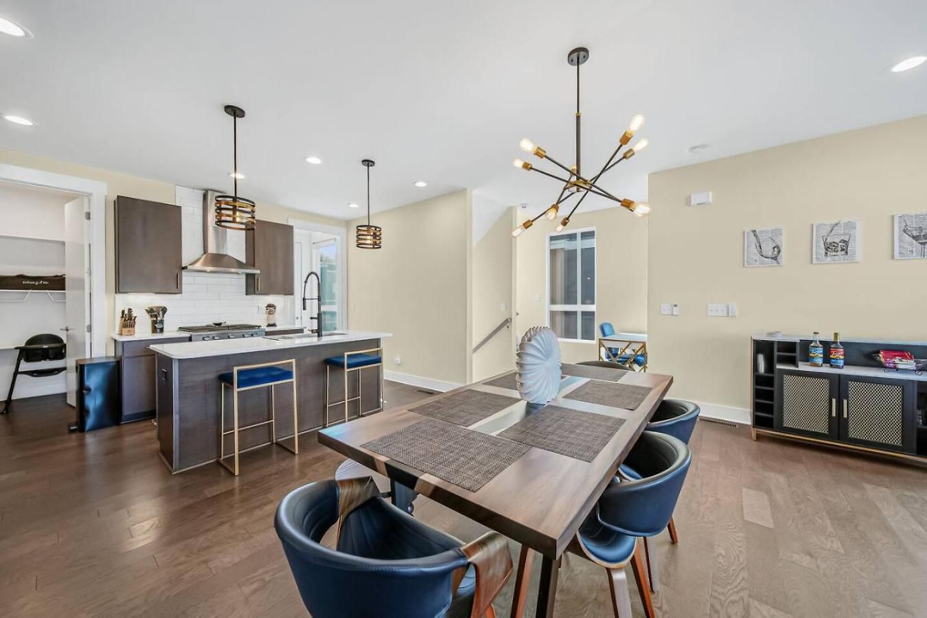 Holiday home Modern 4-story 3-br Townhome With Rooftop Lounge Charlotte