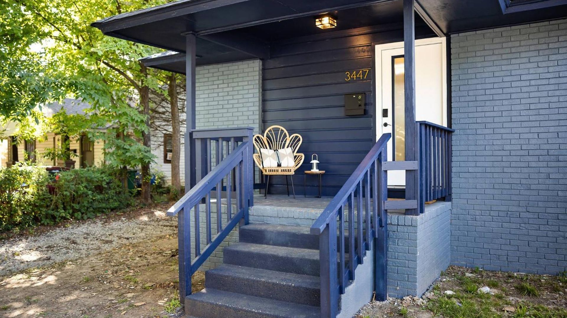 Plaza Shamrock *pied-a-terre* Newly Renovated! Charlotte