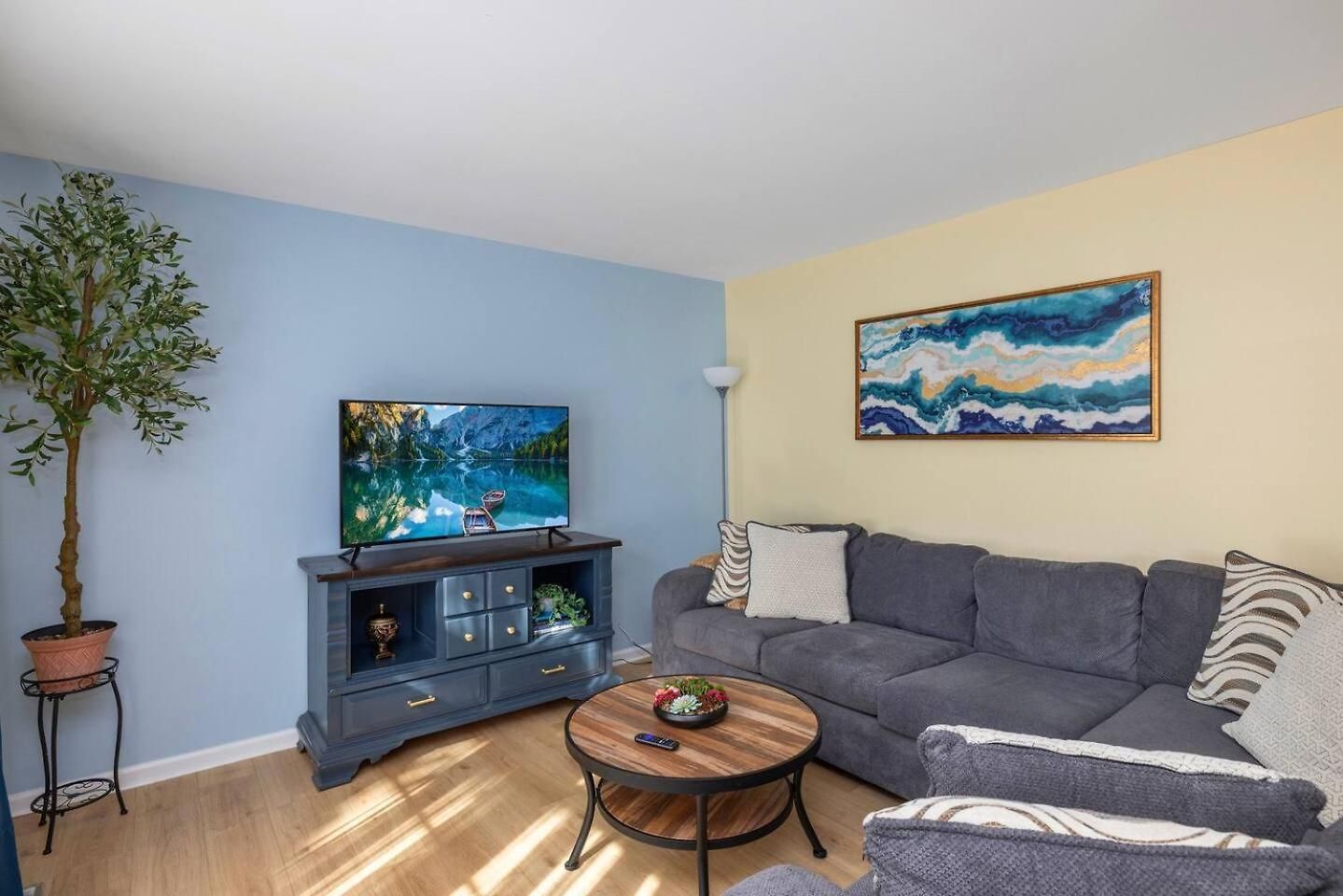 Holiday home New! Special Intro Rates! Lovely 2 Bedroom *