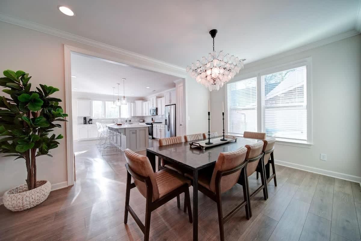 Luxury 4br Escape - Premium Modern Comfort