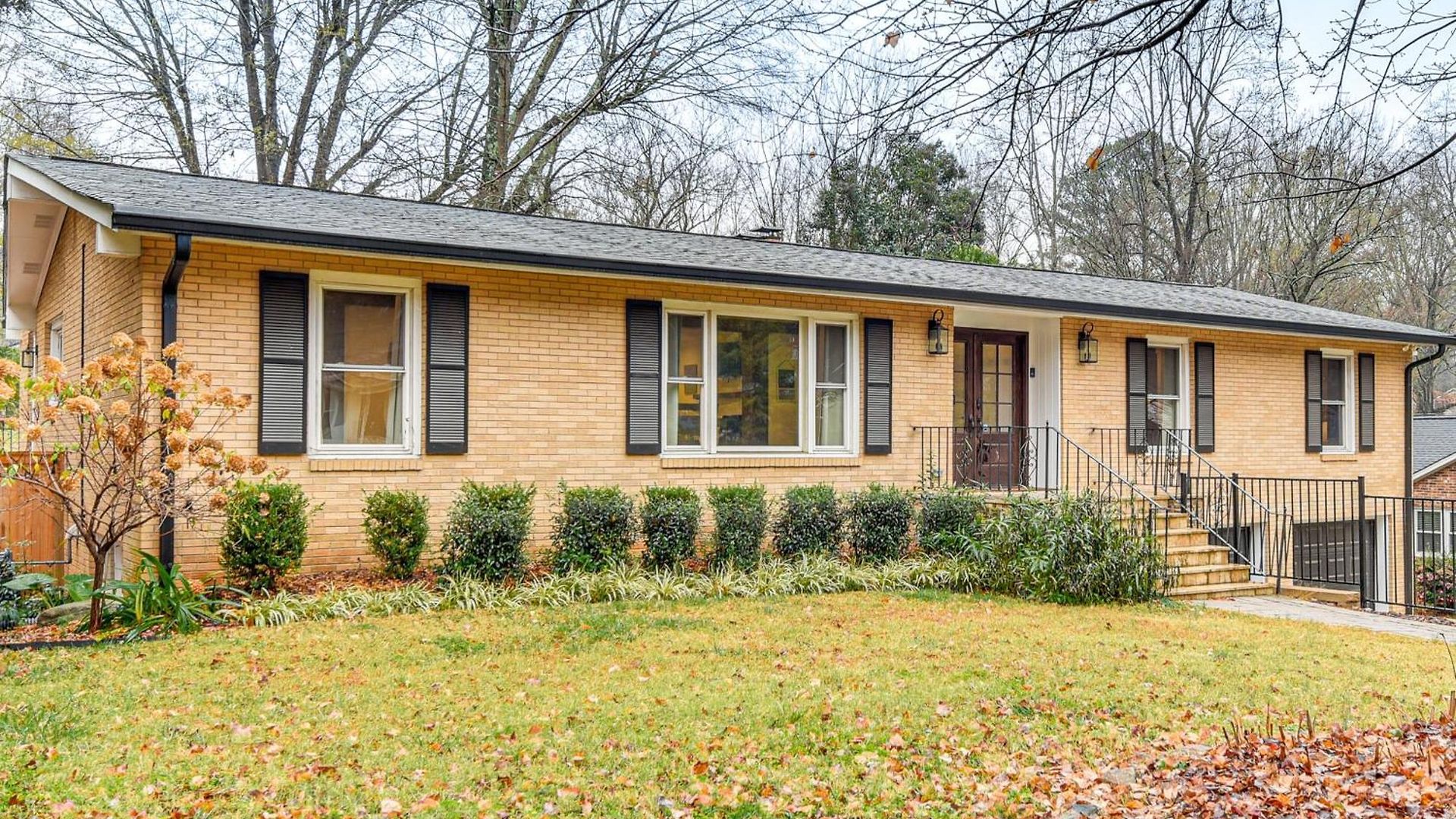 Dog-friendly Yard, 5 Mi To Uptown: * Charlotte