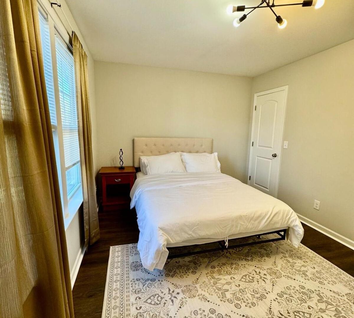 Spacious 4 Bedroom House In Area Close To Pnc Pavilion * Charlotte
