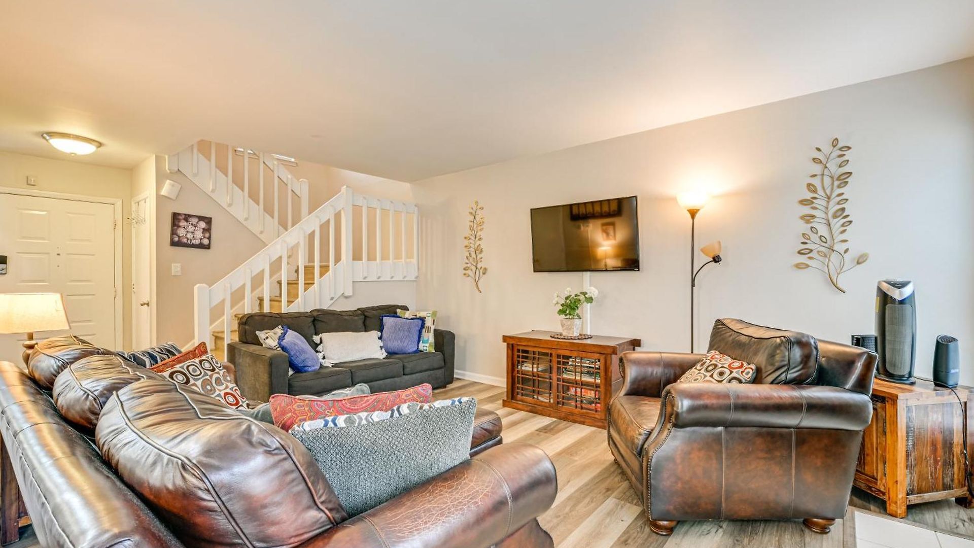 Cozy Family Retreat! In Suburbs Holiday home