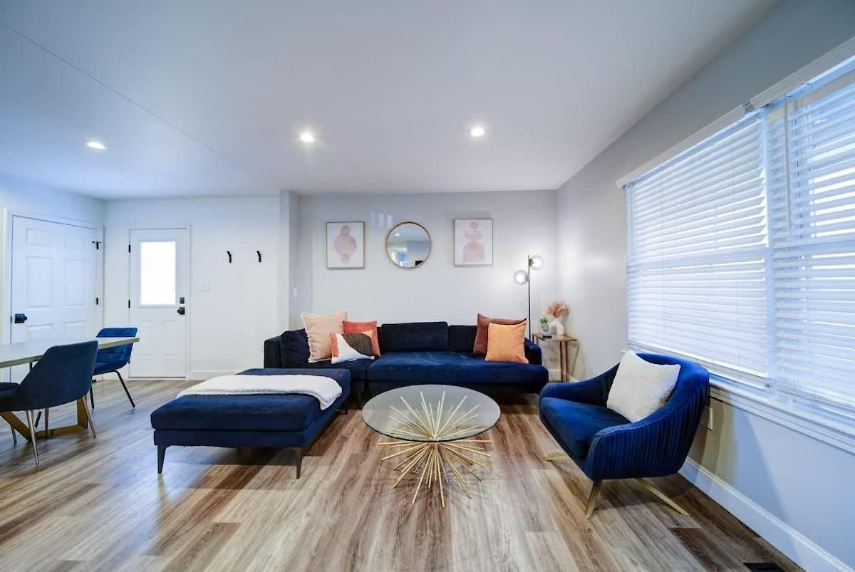Stylish 4br - Modern & Bright Interior Holiday home *