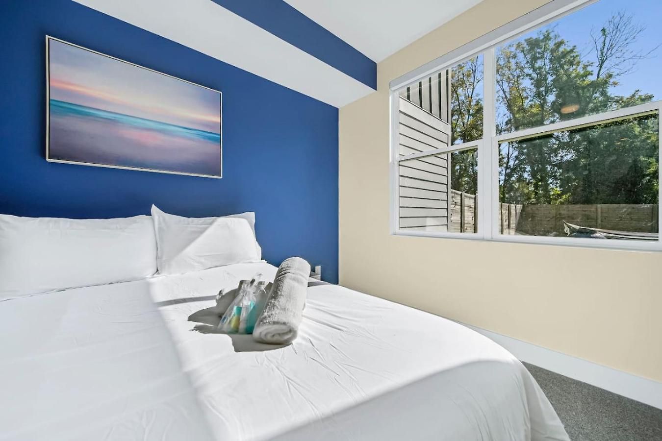 Modern 4-story 3-br Townhome With Rooftop Lounge Holiday home *