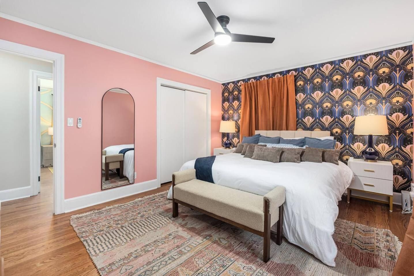 Pool Oasis With Hot Tub, Pickleball Court And Games Near Uptown Holiday home