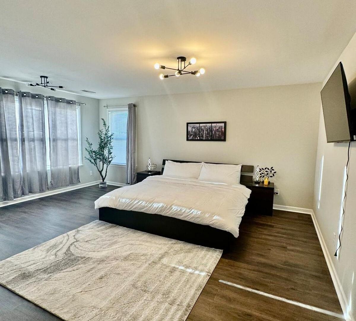 Spacious 4 Bedroom House In Area Close To Pnc Pavilion Holiday home