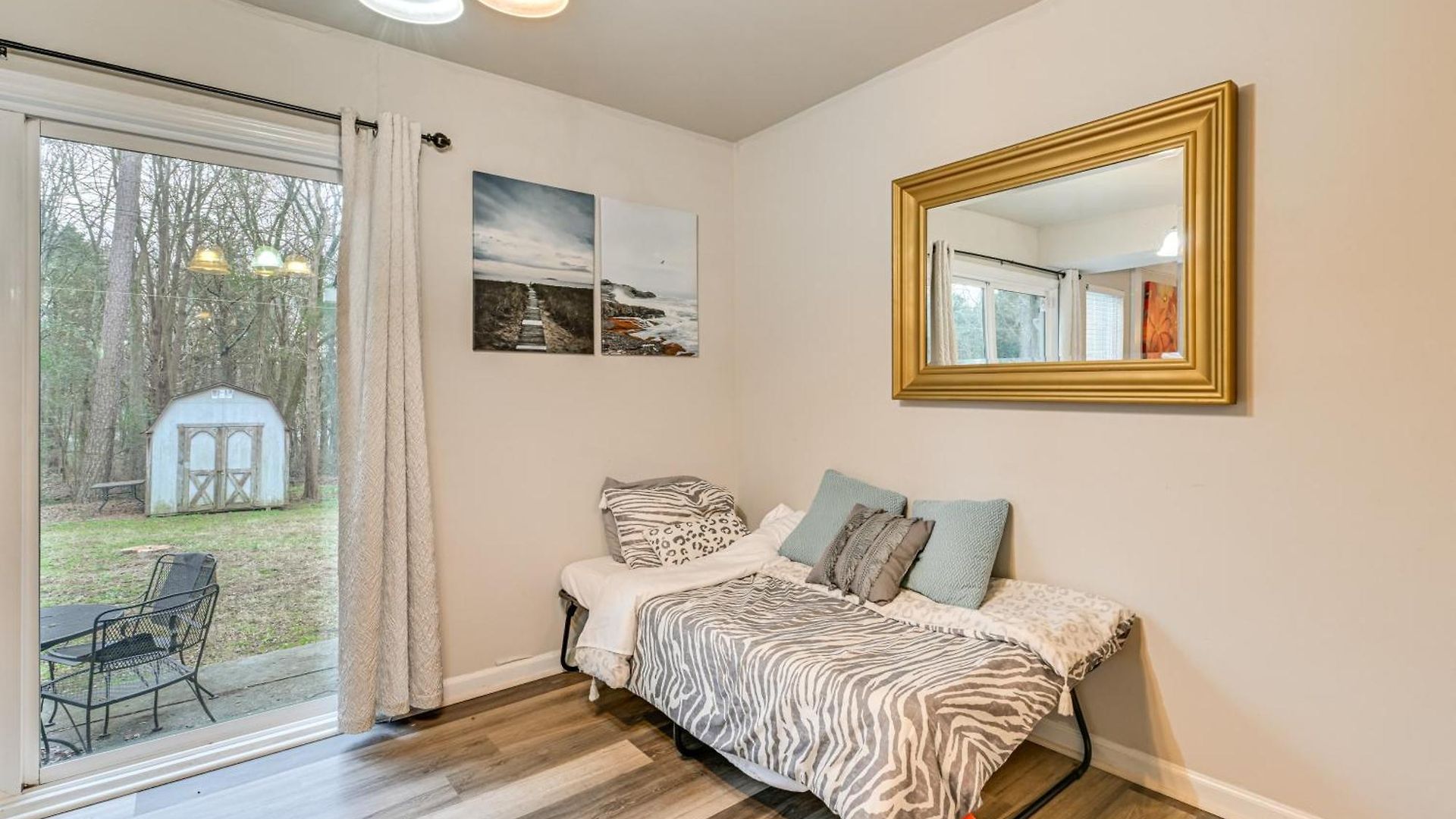 Cozy Family Retreat! In Suburbs Holiday home *