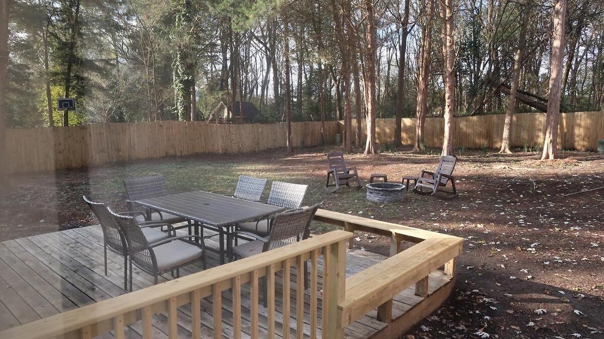 Ballantyne 3br House, Privateyard, Work Desk & 1 Gig Wi-fi Charlotte