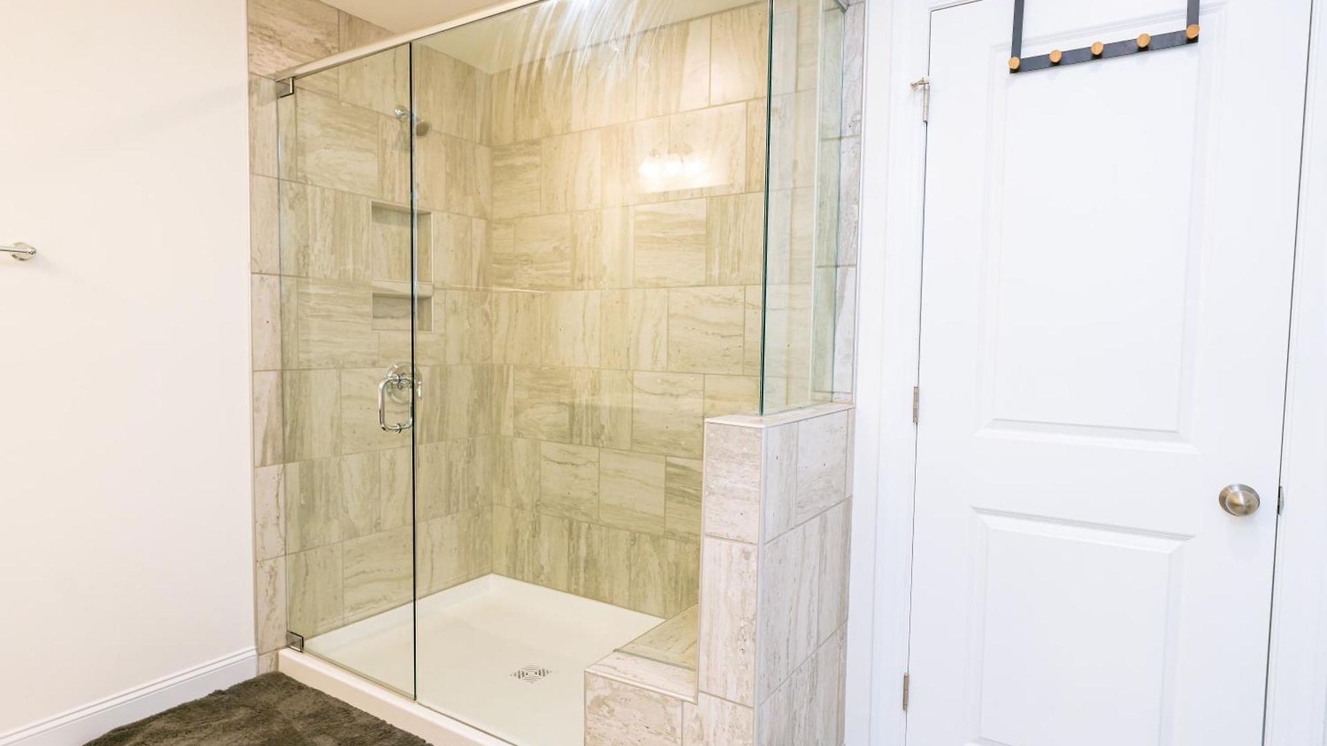 Ensuite King Bedroom *