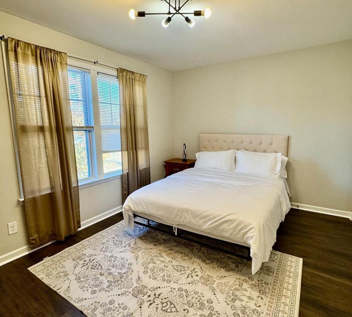 Spacious 4 Bedroom House In Area Close To Pnc Pavilion