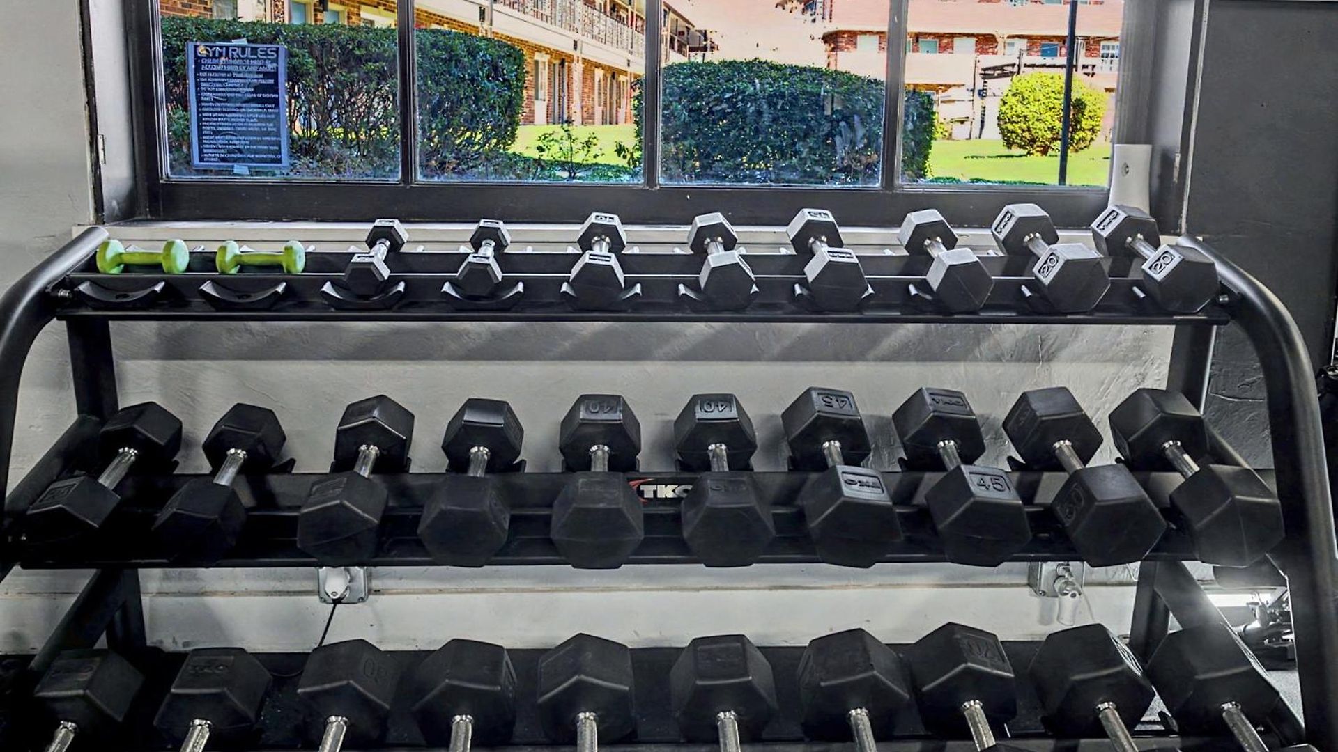 Lux Mins To Atrium Health And Downtown Airport Aparthotel 3*