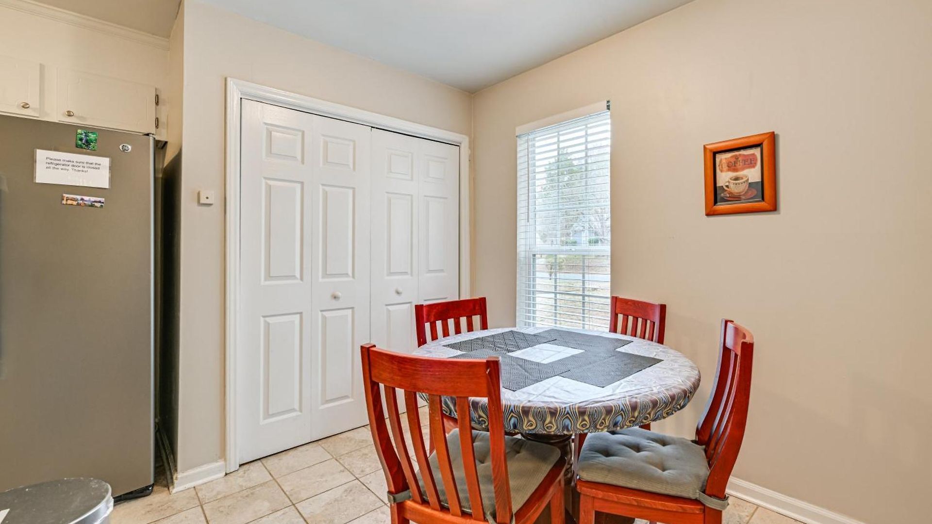 Cozy Family Retreat! In Suburbs *