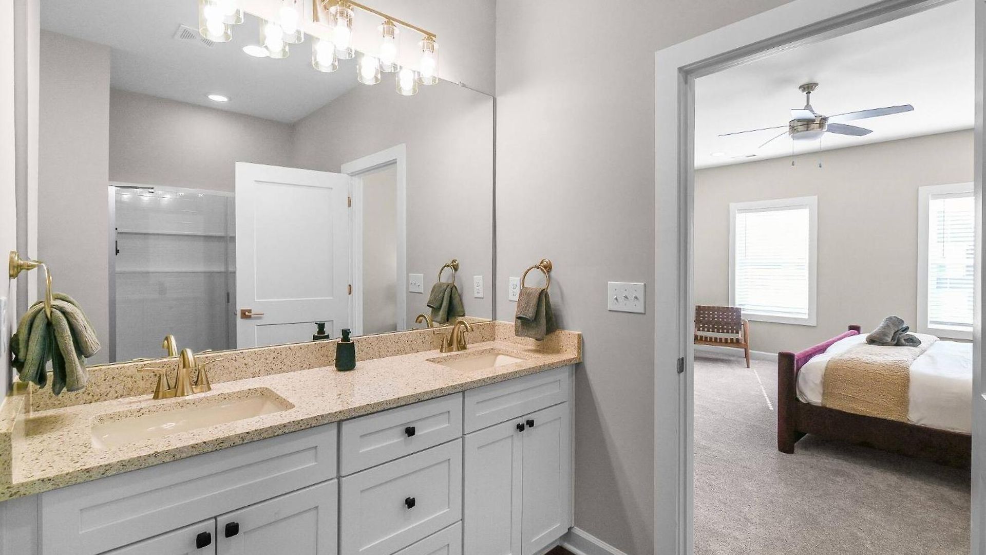 Spacious 3-bedroom With Workspace Near Uptown & Airport Holiday home Charlotte