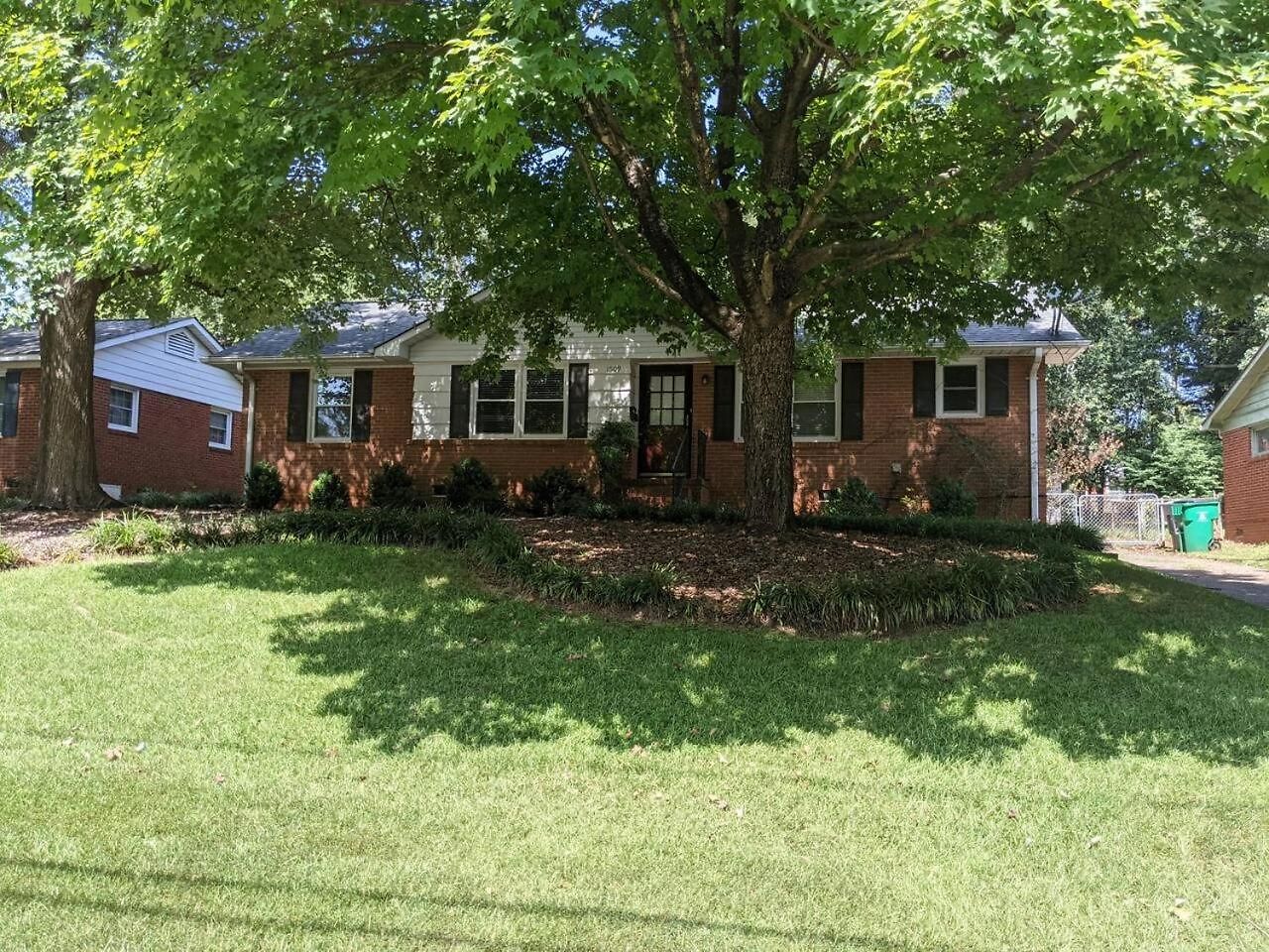 Qc Montclaire South * Charlotte