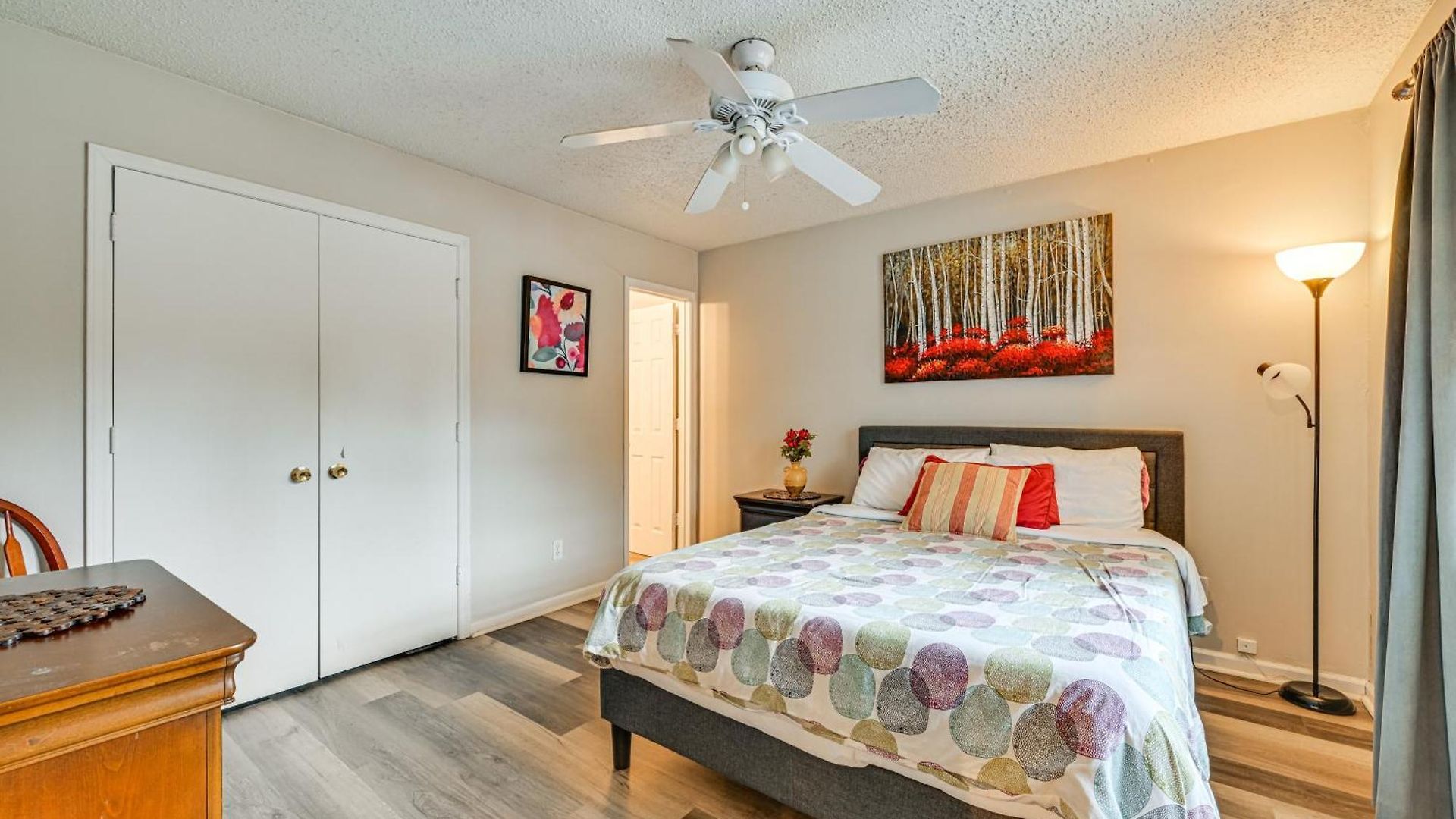 Cozy Family Retreat! In Suburbs
