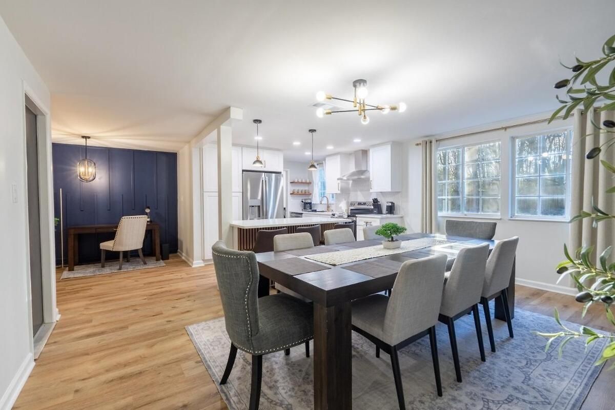 Ballantyne 3br House, Privateyard, Work Desk & 1 Gig Wi-fi * Charlotte