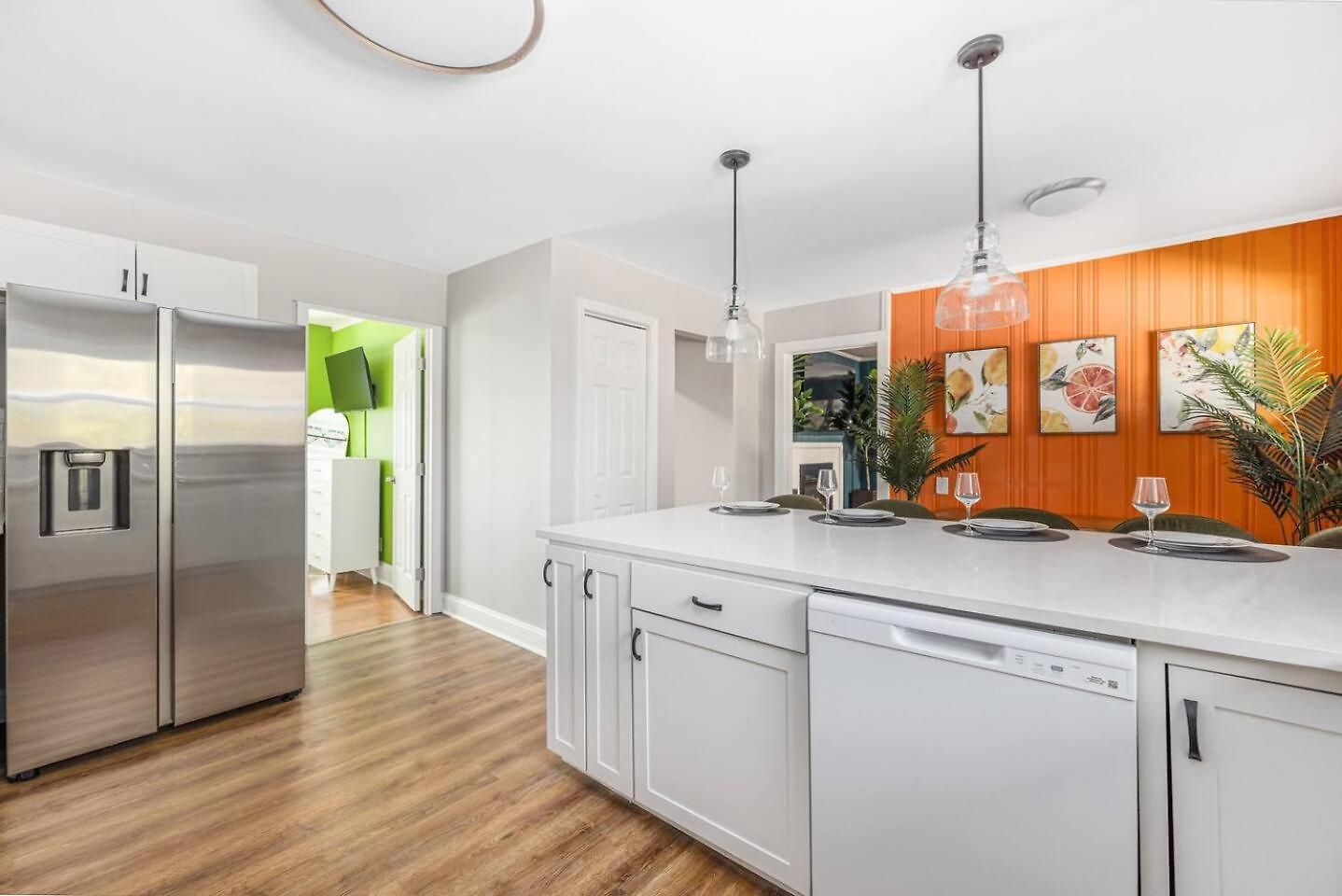 Pool Oasis With Hot Tub, Pickleball Court And Games Near Uptown Holiday home *