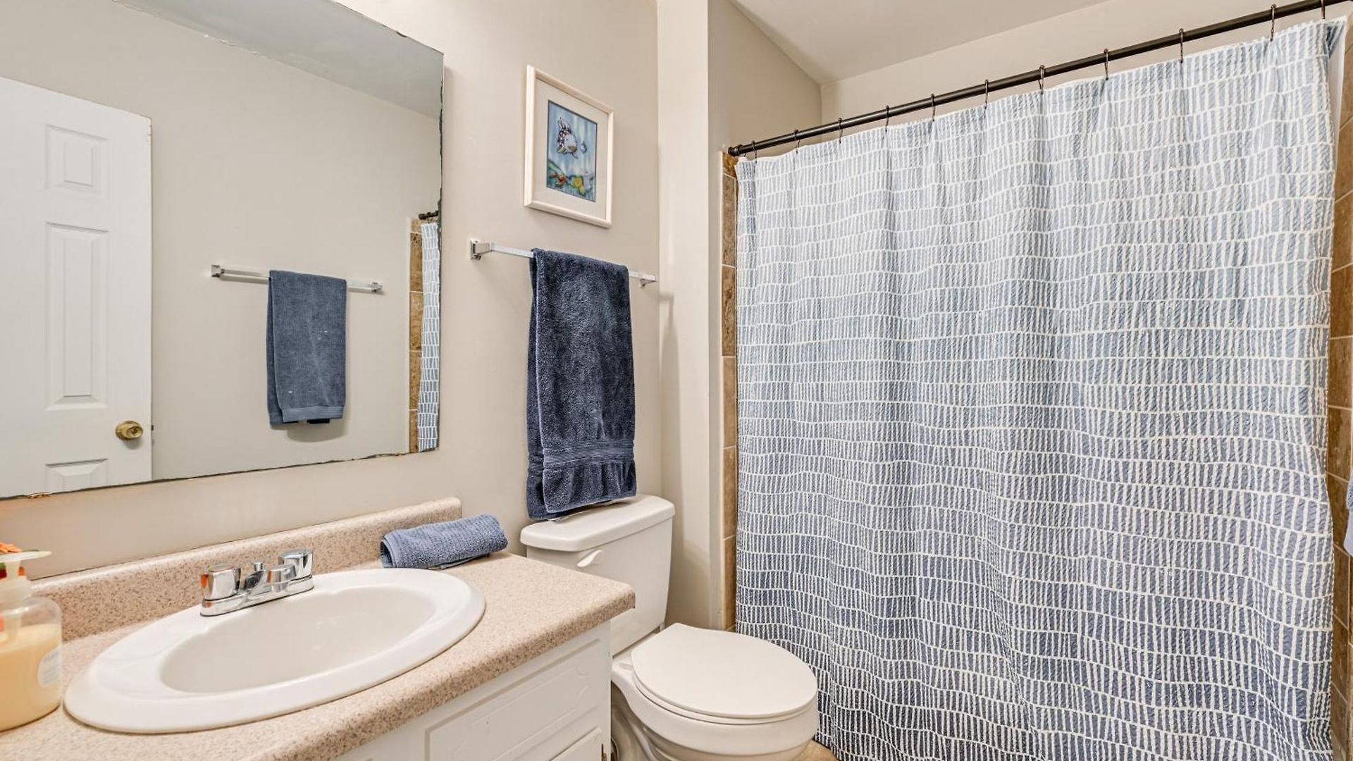 Cozy Family Retreat! In Suburbs *
