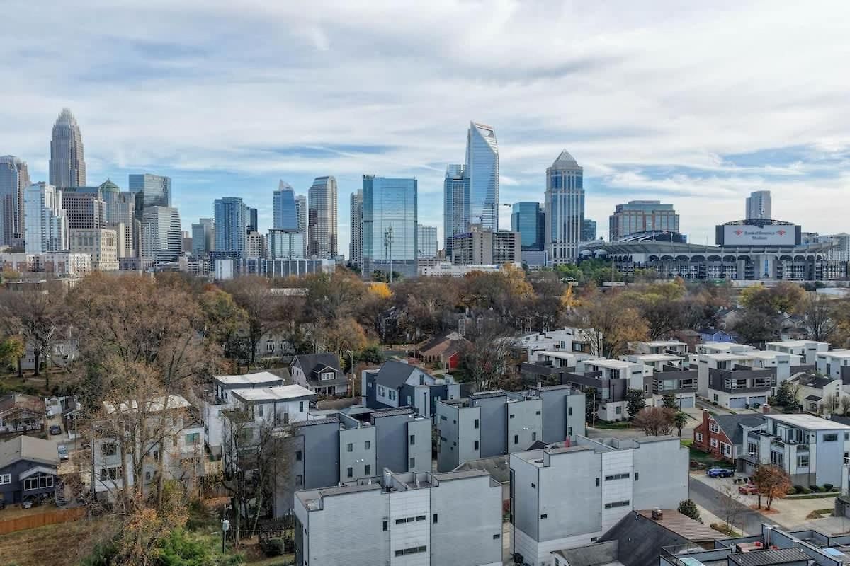Holiday home Luxe Townhome Rooftop Hot Tub Parking Charlotte