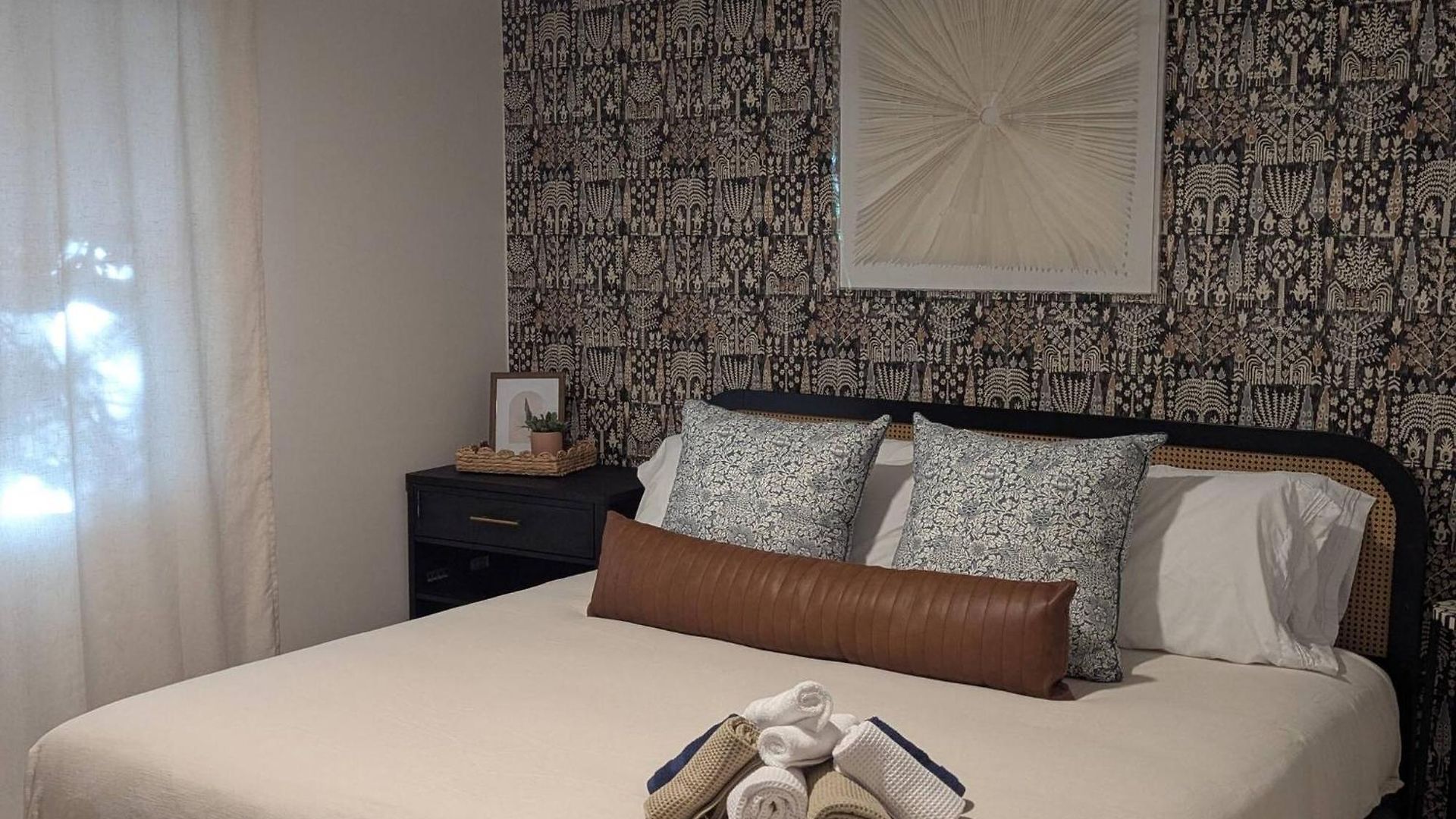 Plaza Shamrock *pied-a-terre* Newly Renovated! Charlotte