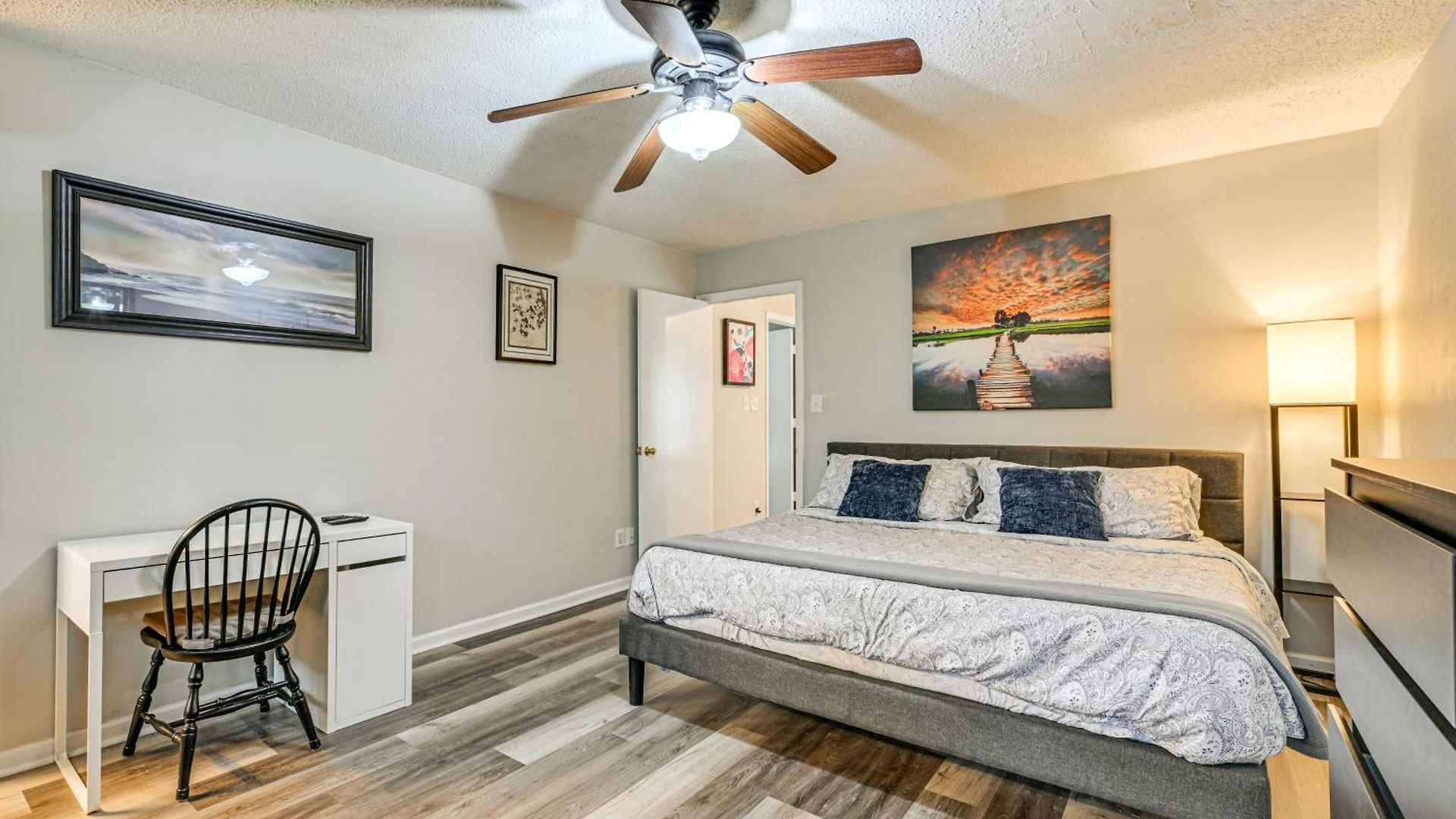 Holiday home Cozy Family Retreat! In Suburbs *