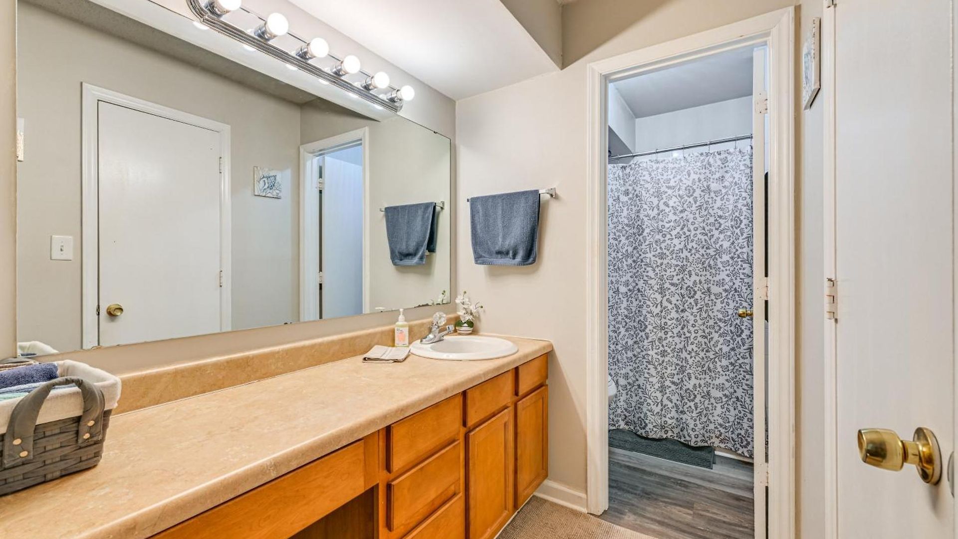 Cozy Family Retreat! In Suburbs Holiday home Charlotte