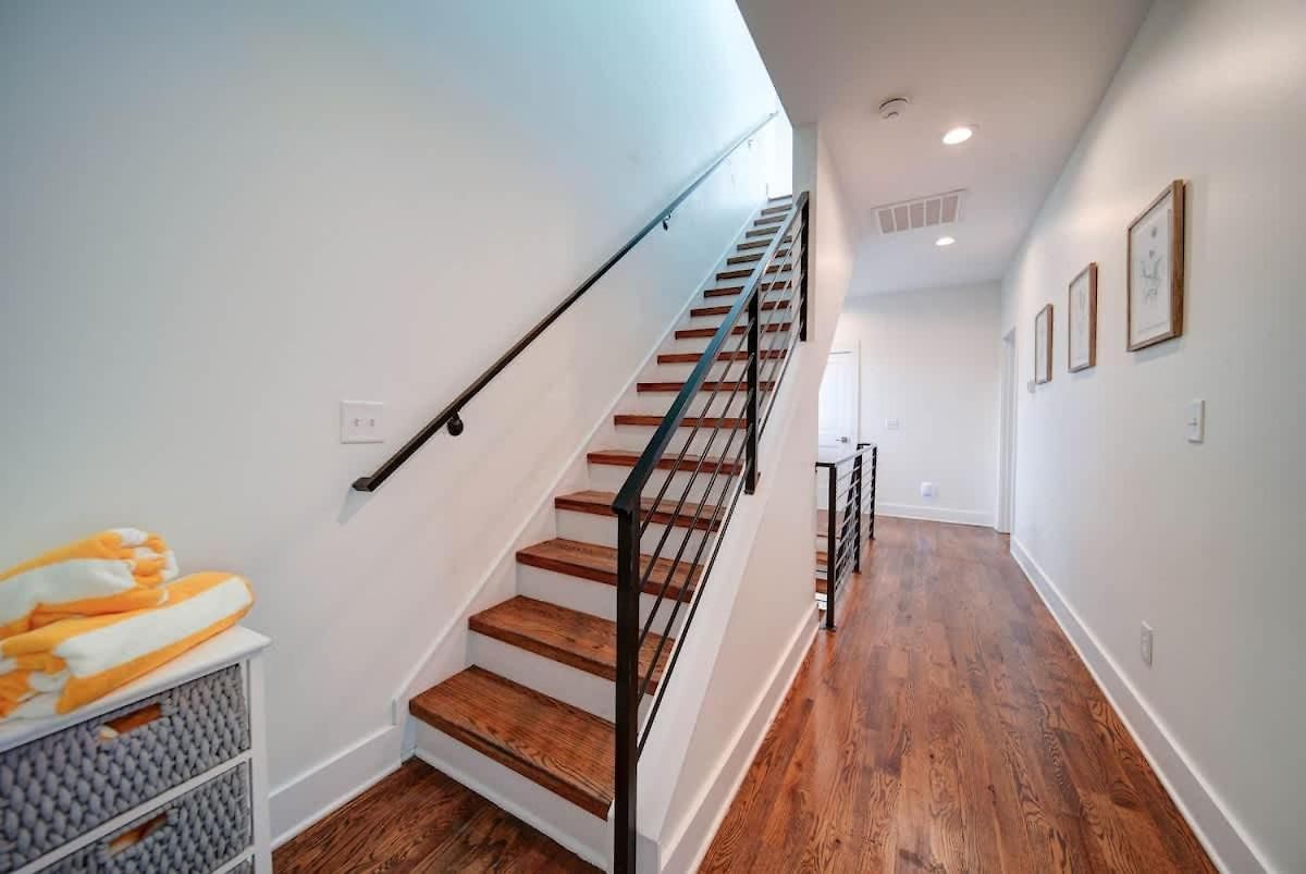 Modern Rooftop Townhome W Hot Tub & Skyline Views Holiday home Charlotte