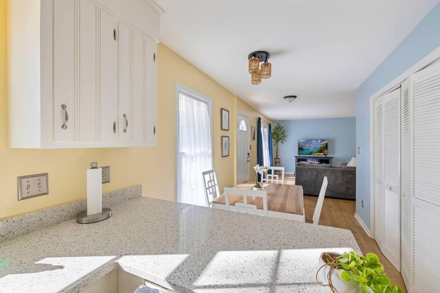 New! Special Intro Rates! Lovely 2 Bedroom