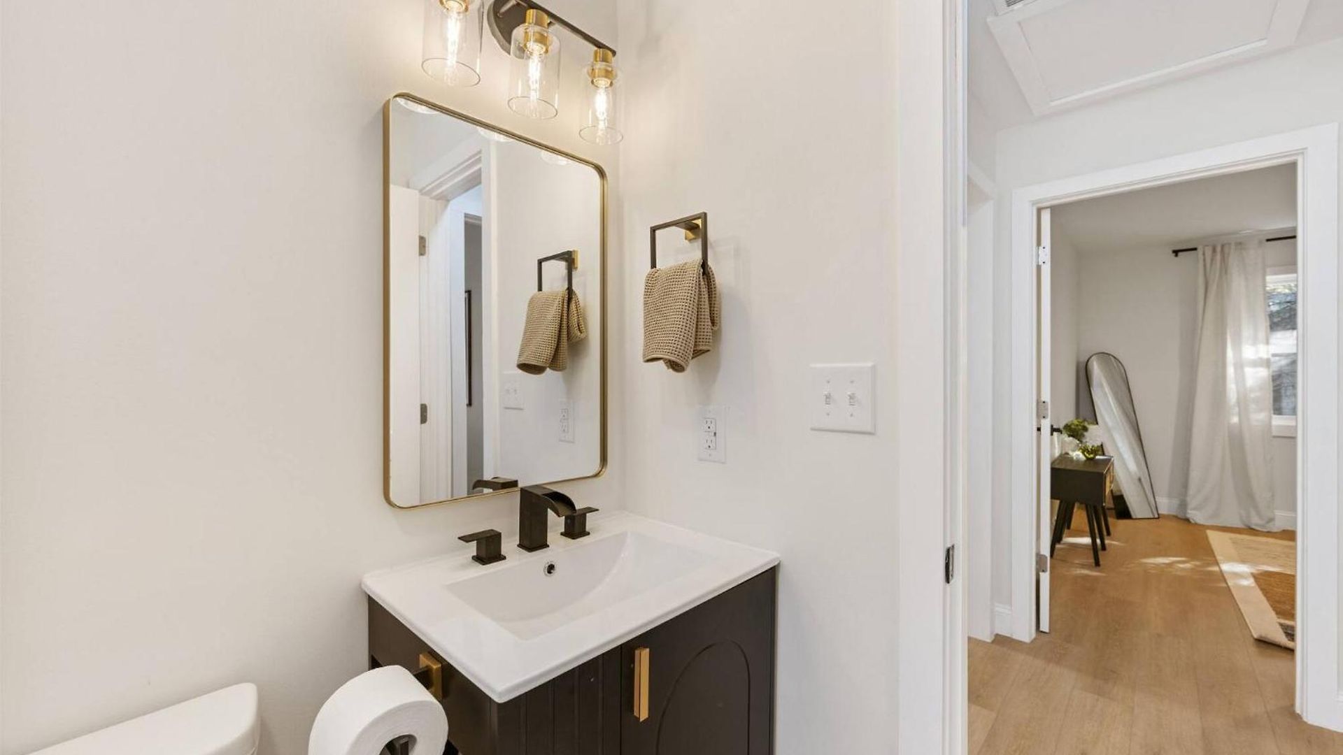 *now Available!* Renovated Plaza Shamrock Duplex Charlotte