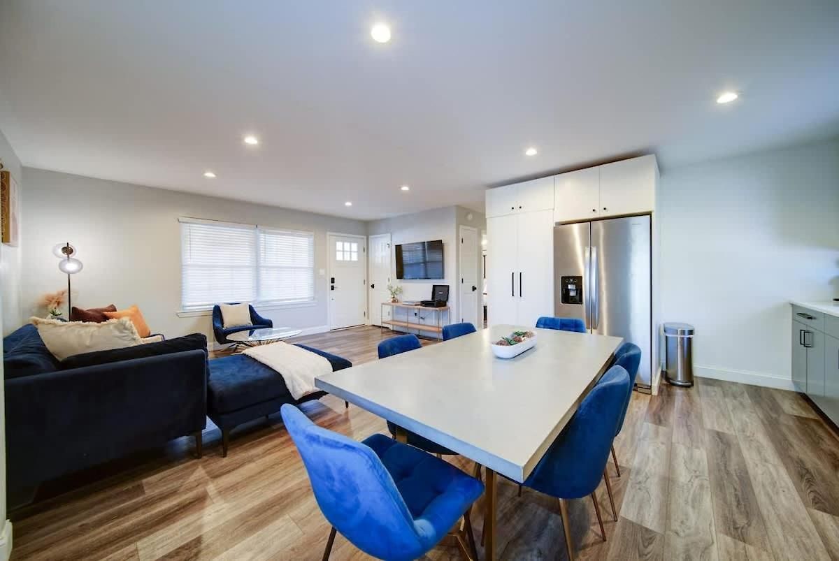Holiday home Stylish 4br - Modern & Bright Interior *