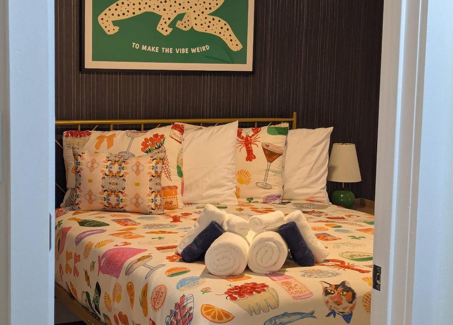 *now Available!* Renovated Plaza Shamrock Duplex Holiday home Charlotte