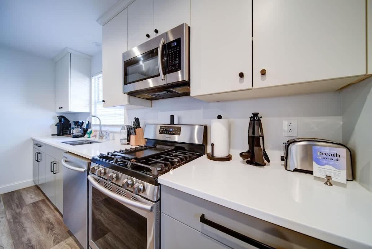 Stylish 4br - Modern & Bright Interior Charlotte