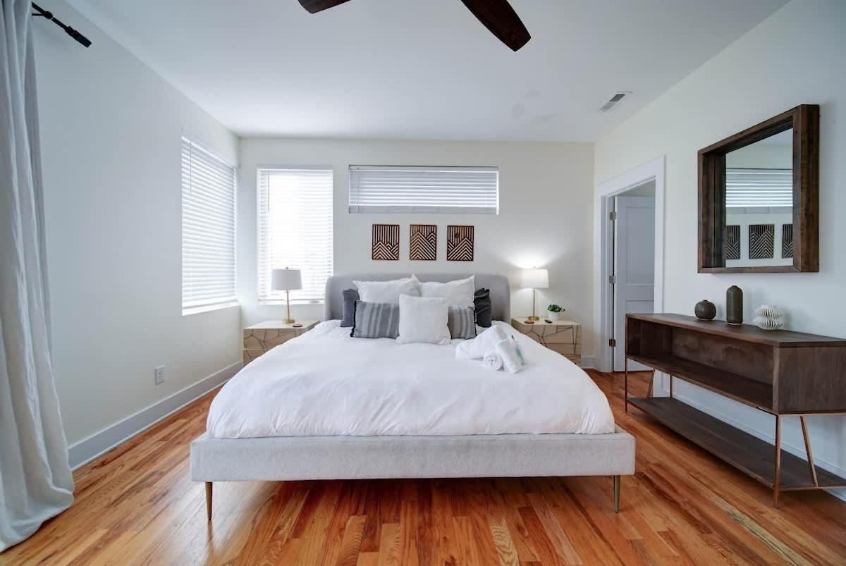 Luxe Townhome Rooftop Hot Tub Parking Holiday home
