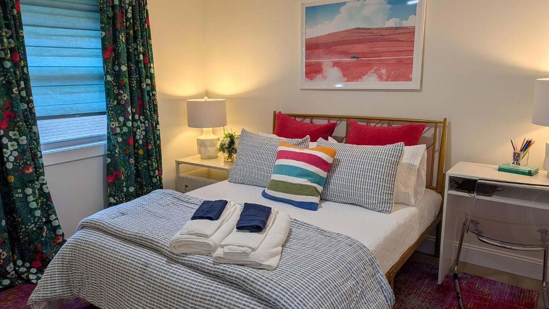 New Shamrock Stunner | King Bed, Pet Friendly * Charlotte
