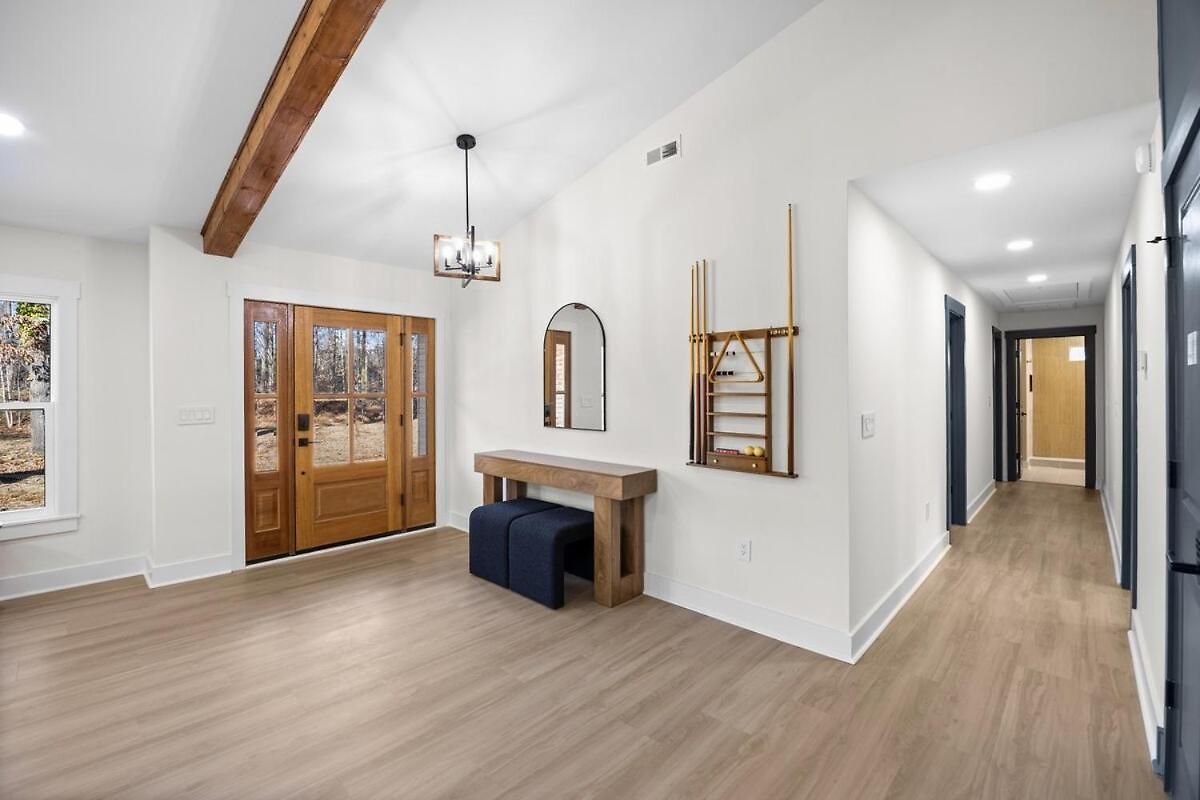 4 Kings-1 Queen-gameroom-lounge-luxury Home-4k1q2t *