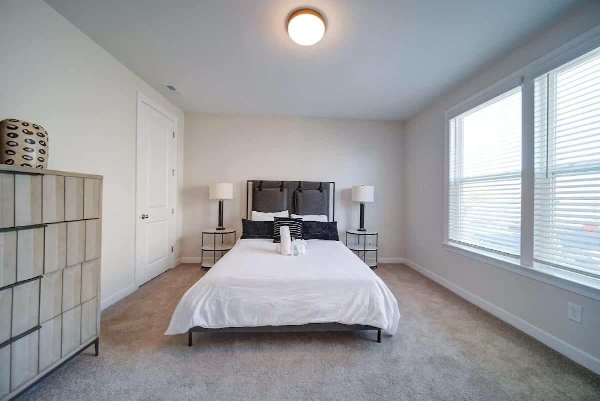 Luxury 4br Escape - Premium Modern Comfort *