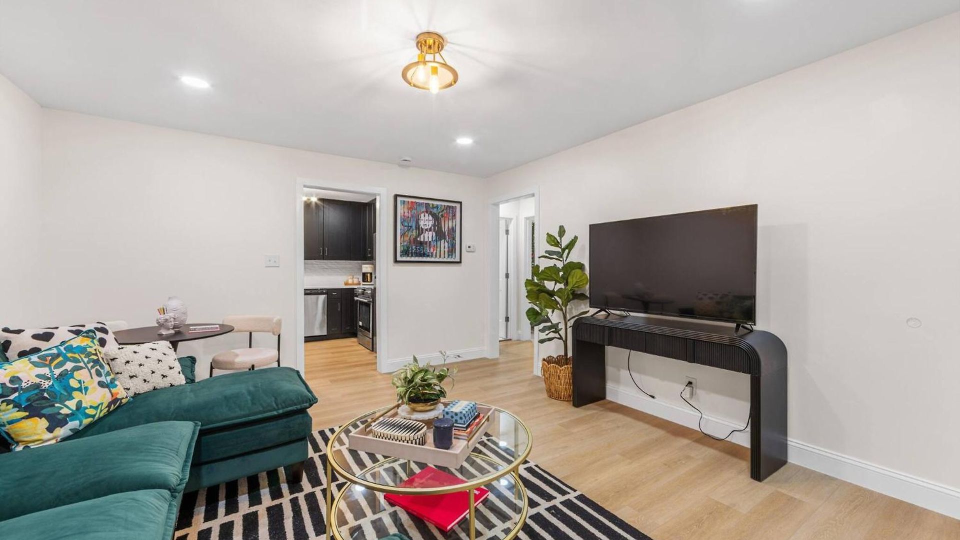 *now Available!* Renovated Plaza Shamrock Duplex * Charlotte