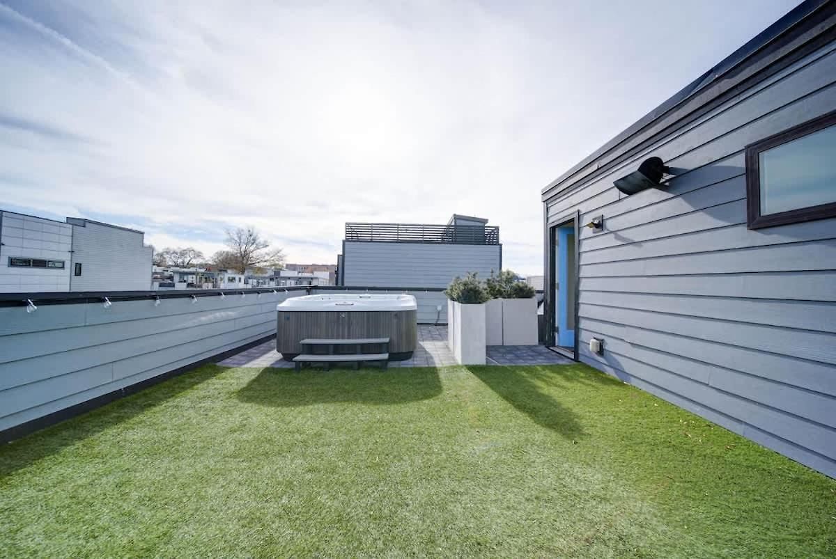 Luxe Townhome Rooftop Hot Tub Parking *