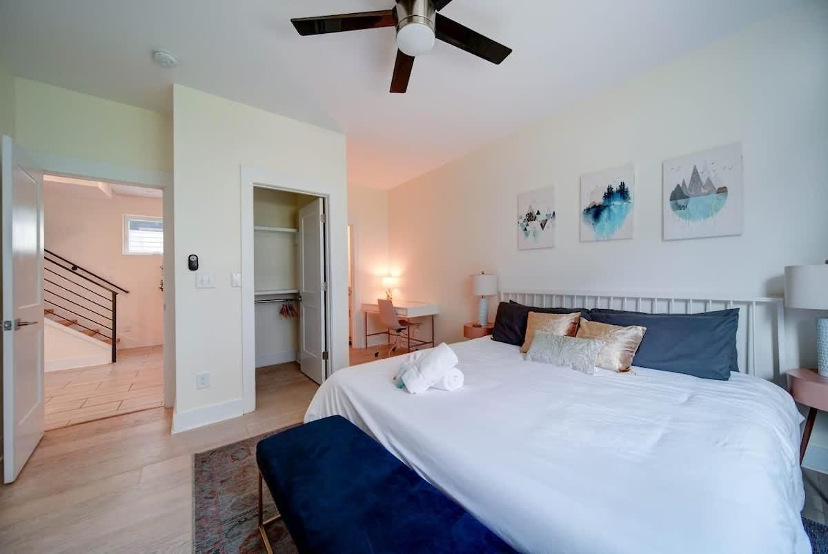 Luxe Townhome Rooftop Hot Tub Parking * Charlotte