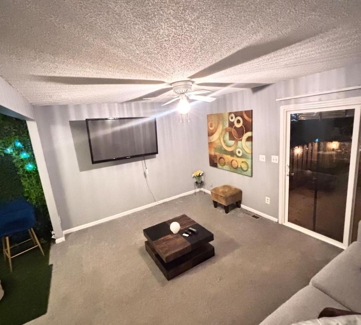 Cozy Retreat With Led And Balcony *