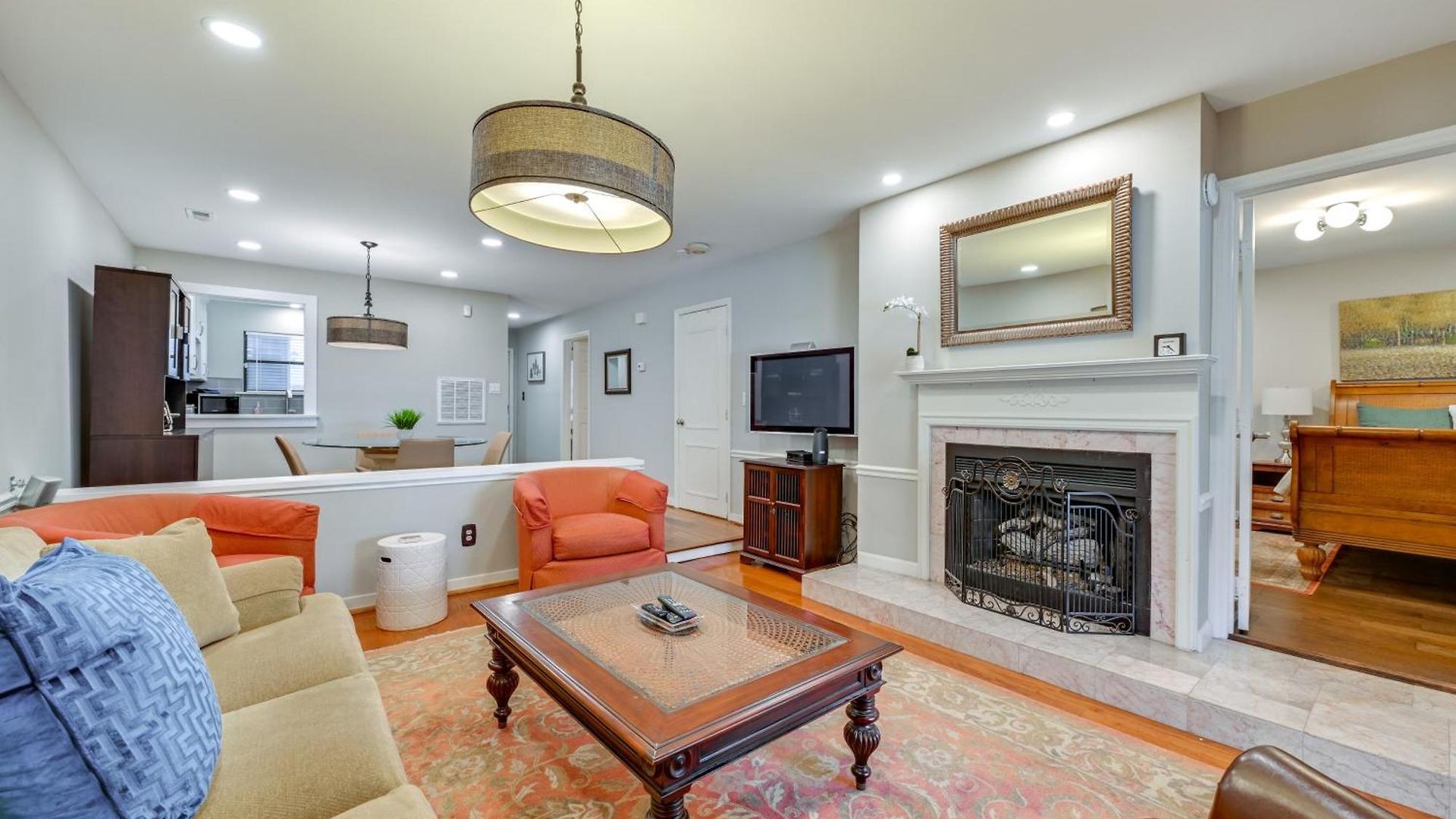 Holiday home 1 Mi To Boa Stadium! Walkable W/ Porch *