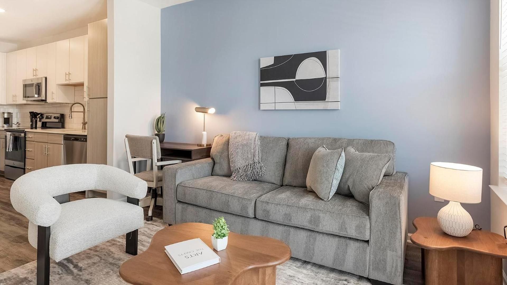 Landing Stunning 1bd Gym Pool *