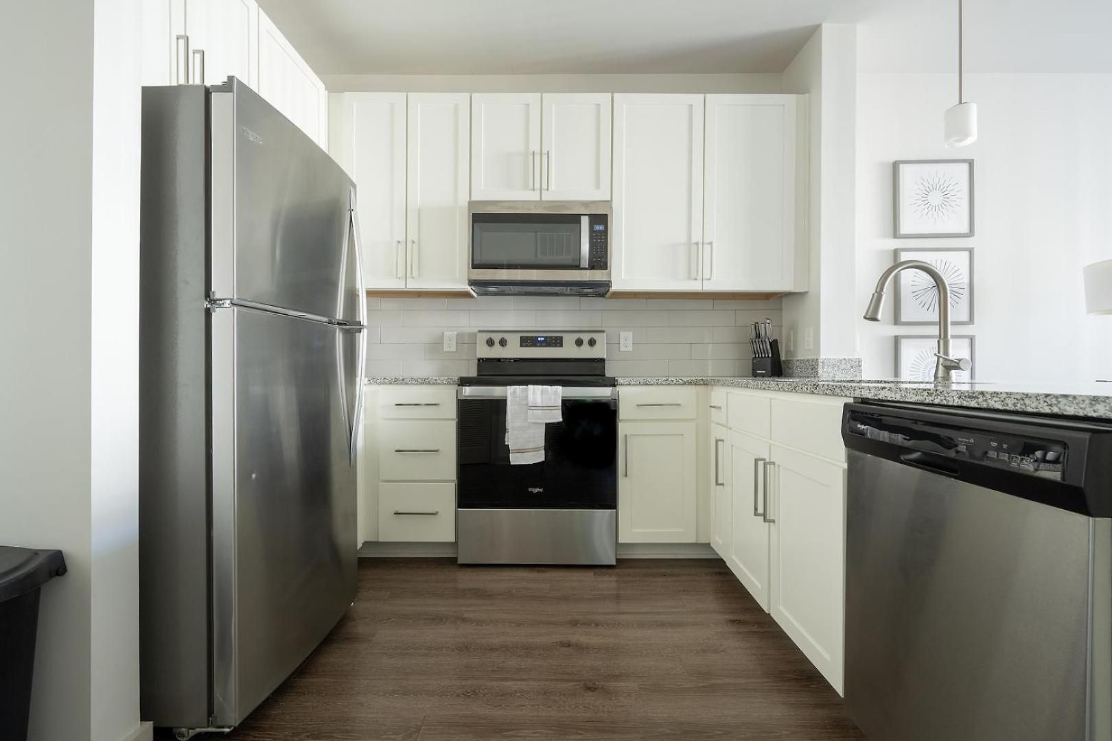 Landing Stunning 1Bd Pool Gym Apartment Charlotte