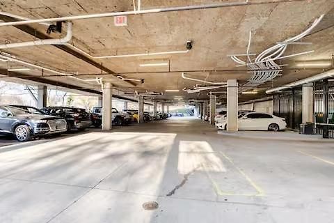 Skyline Serenity- Gym, Walk To Bars And Restaurants