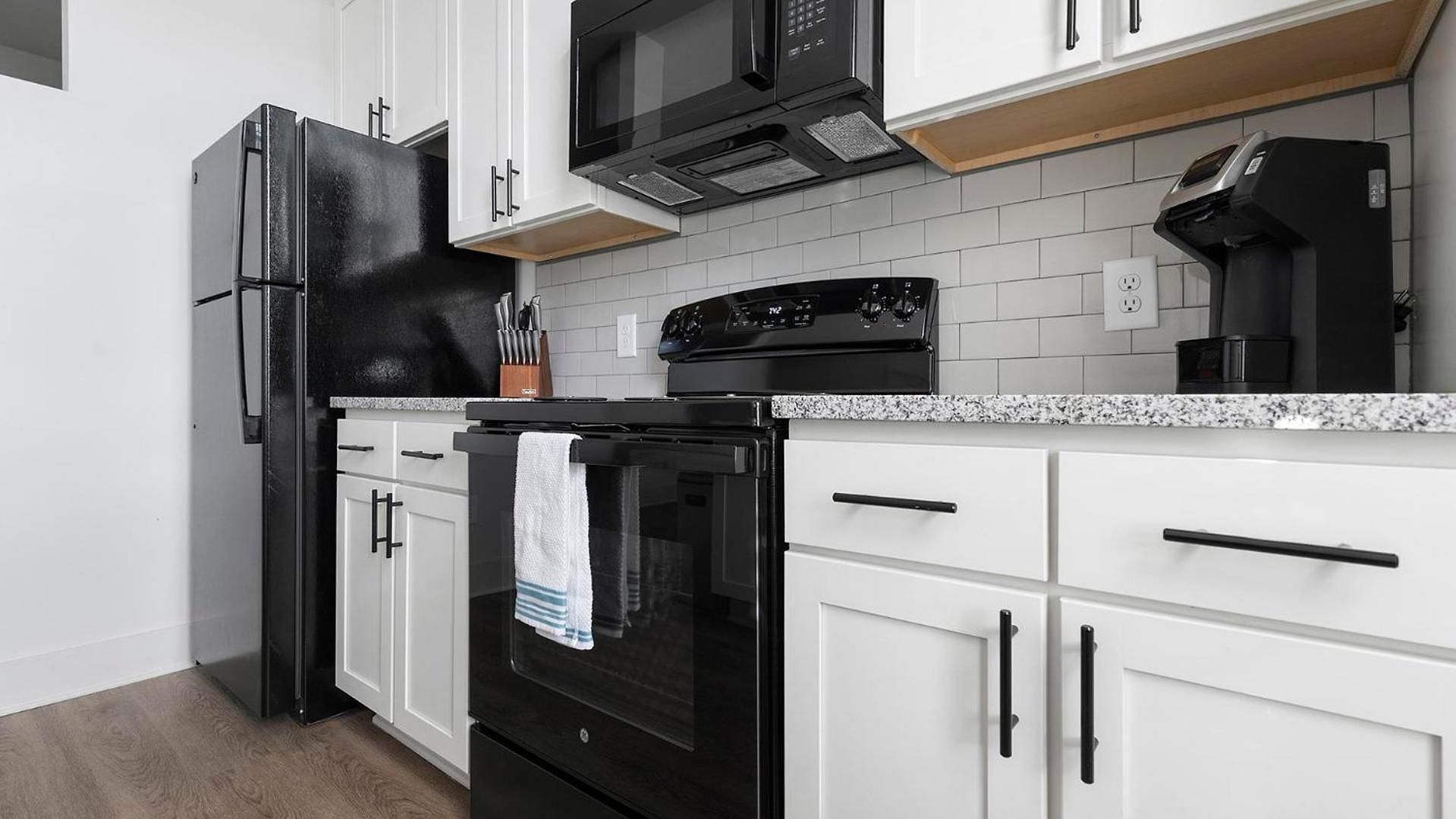 Landing - The Henry Apartment Charlotte