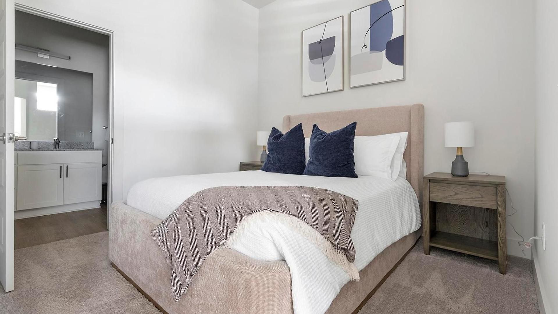 Apartment Landing - The Henry