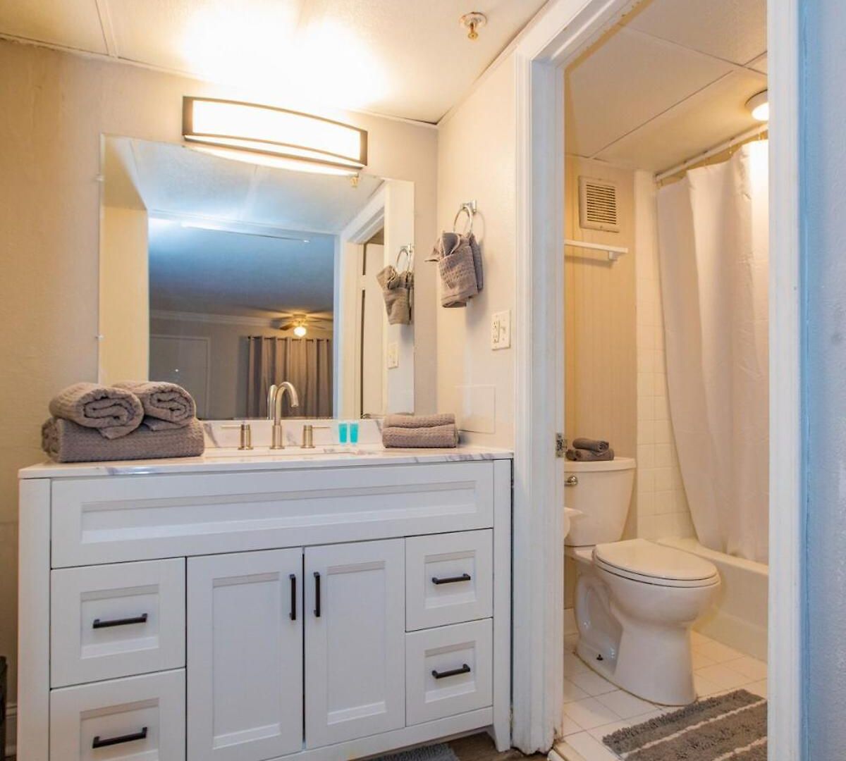 Lux Mins To Nascar Hof Cdia & Atrium Health Apartment
